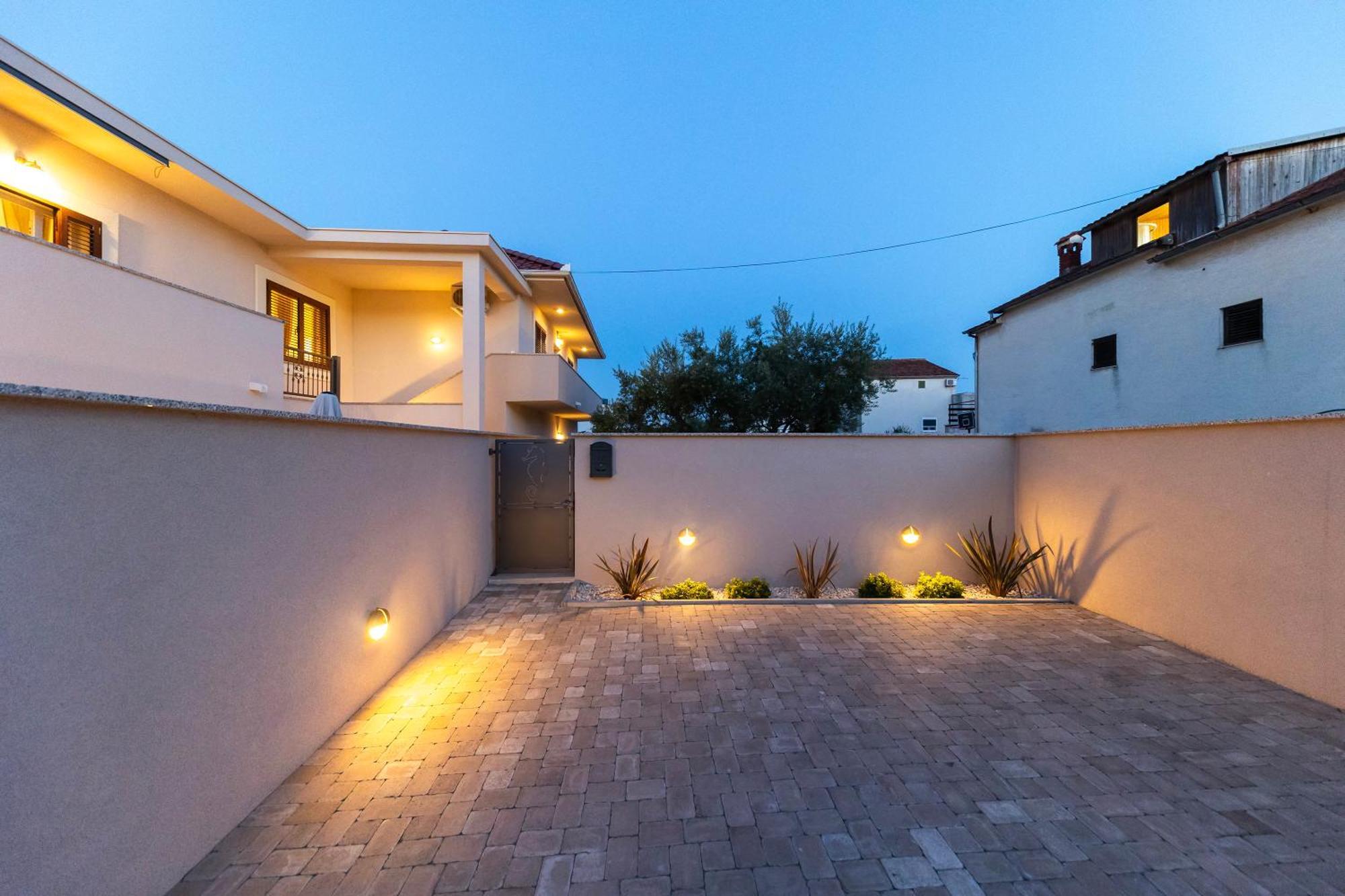 Find Your Haven In Morena Celeste Seaside Puntamika Apartments! Apartment