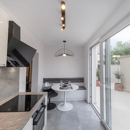 Find Your Haven In Morena Celeste Seaside Puntamika Apartments! Zadar Buitenkant foto