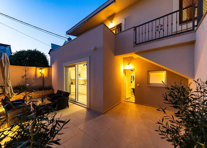 Find Your Haven In Morena Celeste Seaside Puntamika Apartments!