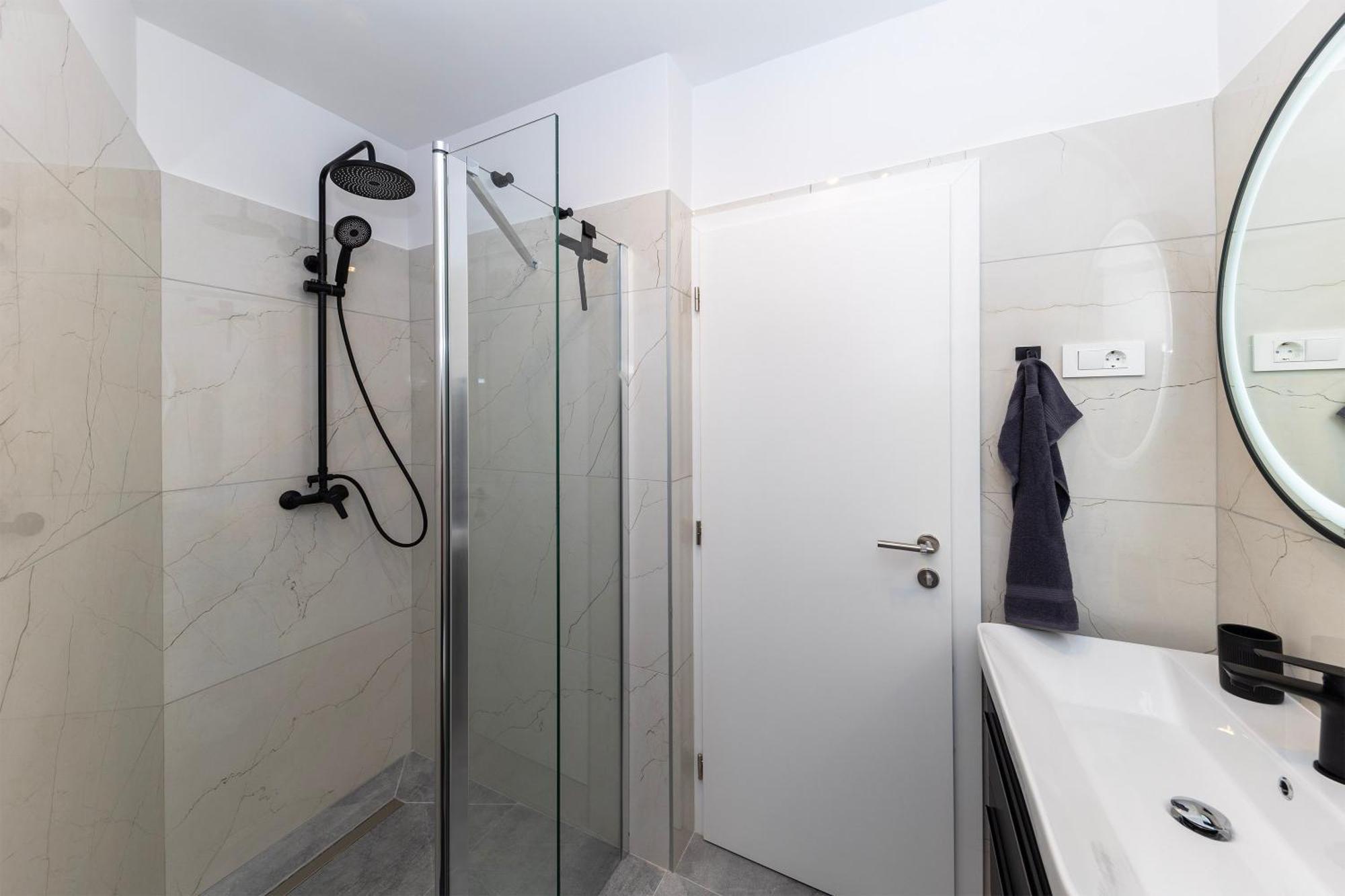 Find Your Haven In Morena Celeste Seaside Puntamika Apartments! Zadar