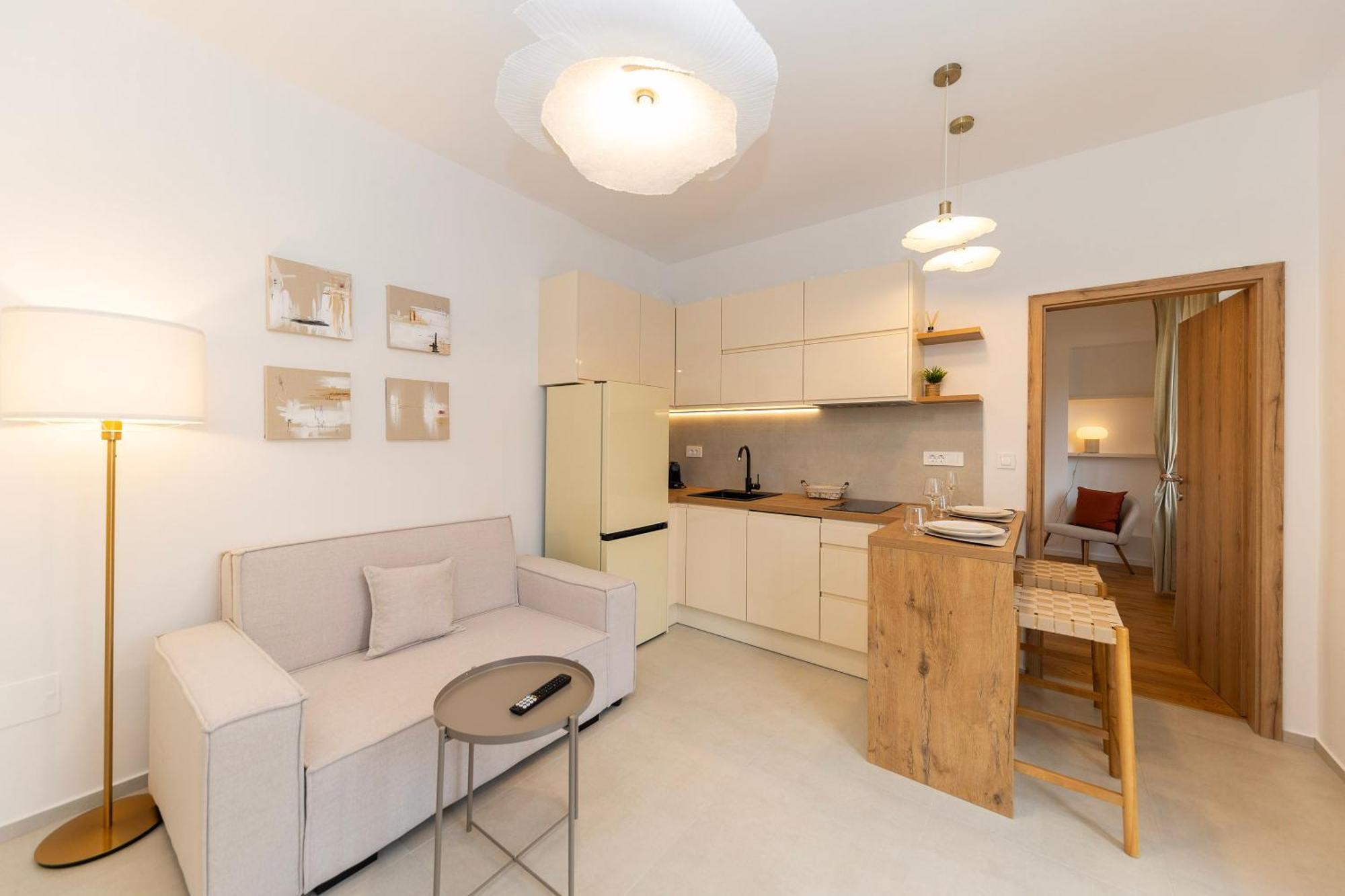 Find Your Haven In Morena Celeste Seaside Puntamika Apartments! Appartement Zadar